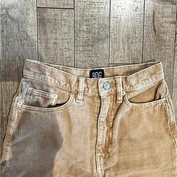 BDG Urban Outfitters High & Wide Corduroy Pant in tan size 26 - Picture 4 of 7